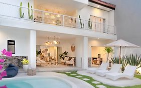 Casa De Lupe 5 Bedroom Villa In Kerobokan